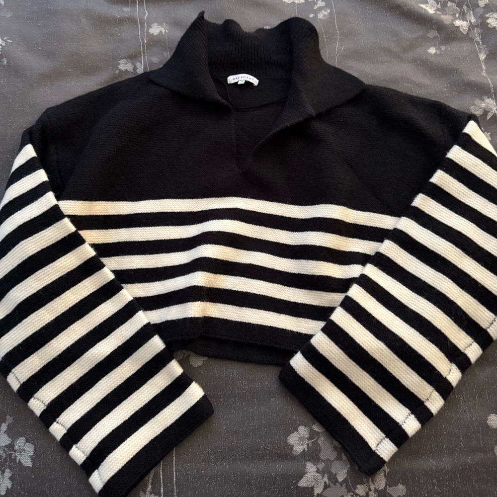 Grey Bandit Crescent Black and White Stripe Knit Sweater Size Medium